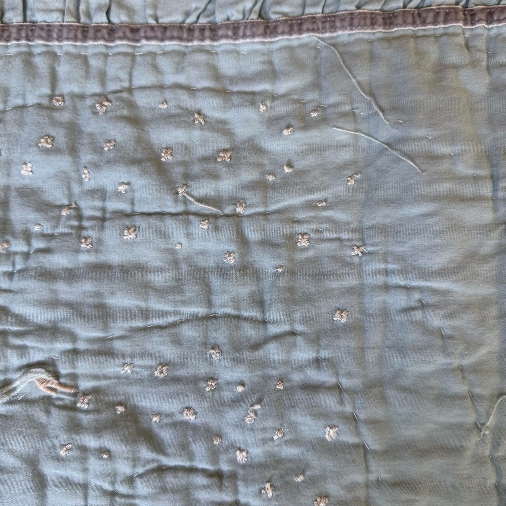 Pottery Barn Disney Frozen Blue Toddler Quilt Anna Elsa 35"x50". - Picture 5 of 9